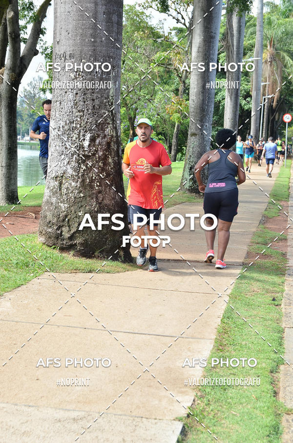 Compre suas fotos do eventoCorre quem quer, caminha quem quiser - Treino Harley Runners no Fotop