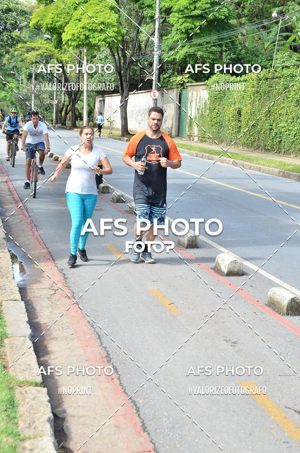 Compre suas fotos do eventoCorre quem quer, caminha quem quiser - Treino Harley Runners no Fotop