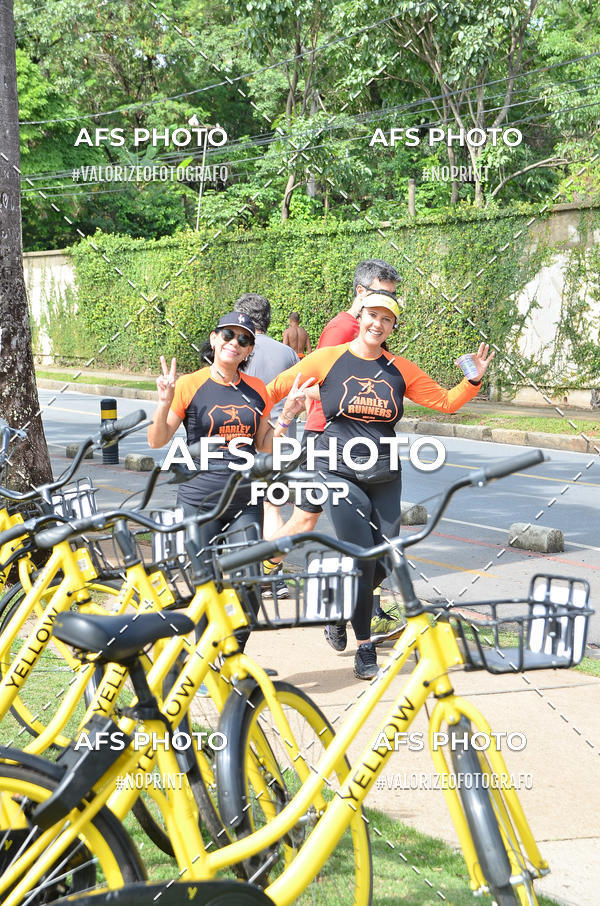 Compre suas fotos do eventoCorre quem quer, caminha quem quiser - Treino Harley Runners no Fotop
