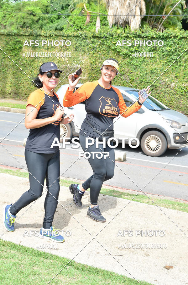 Compre suas fotos do eventoCorre quem quer, caminha quem quiser - Treino Harley Runners no Fotop