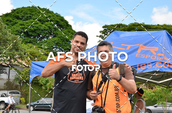 Achetez vos photos de l'vnementCorre quem quer, caminha quem quiser - Treino Harley Runners sur Fotop