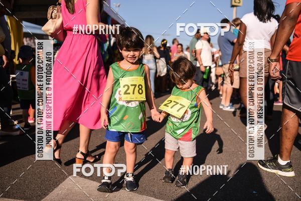 Buy your photos of the eventCorrida Kids Boulevard on Fotop