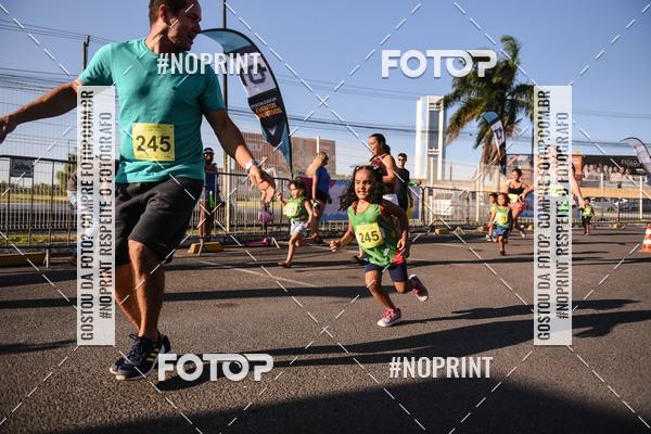Buy your photos of the eventCorrida Kids Boulevard on Fotop