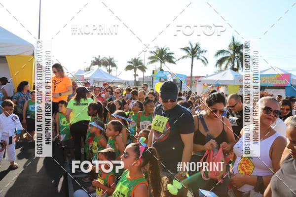 Buy your photos of the eventCorrida Kids Boulevard on Fotop