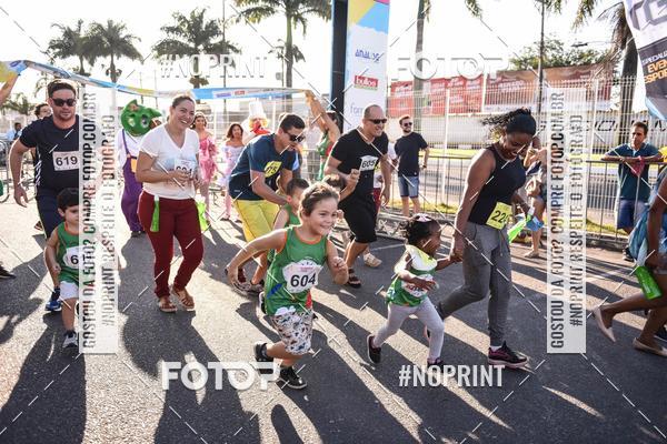 Buy your photos of the eventCorrida Kids Boulevard on Fotop