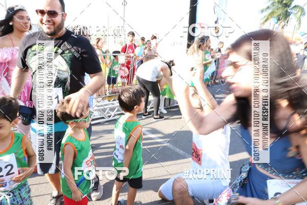 Buy your photos of the eventCorrida Kids Boulevard on Fotop