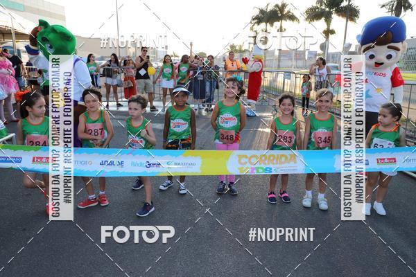 Buy your photos of the eventCorrida Kids Boulevard on Fotop