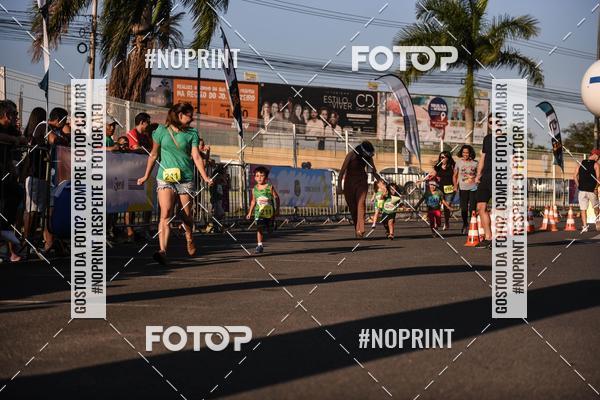 Buy your photos of the eventCorrida Kids Boulevard on Fotop