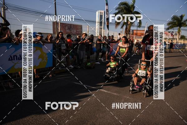 Buy your photos of the eventCorrida Kids Boulevard on Fotop