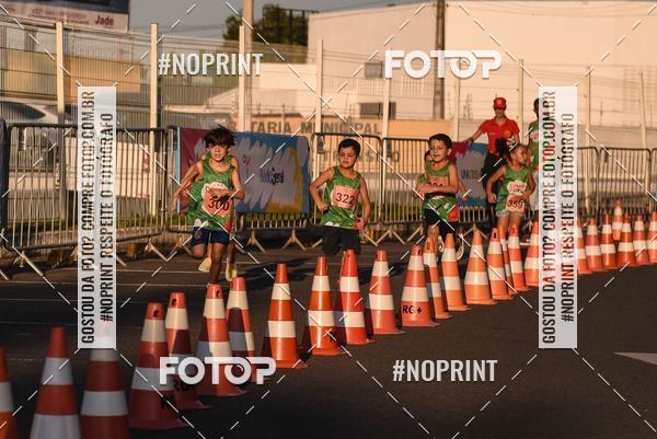 Buy your photos of the eventCorrida Kids Boulevard on Fotop