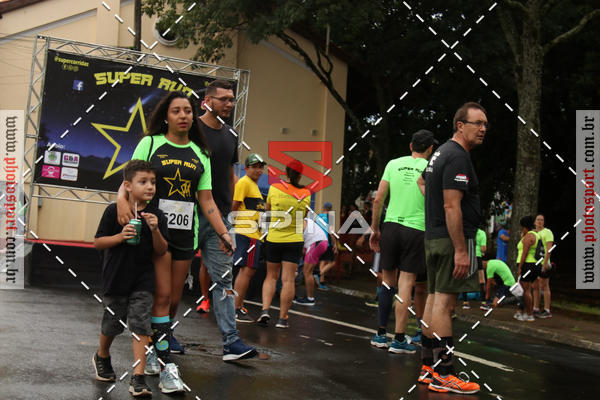 Buy your photos of the eventCorrida Super Run on Fotop