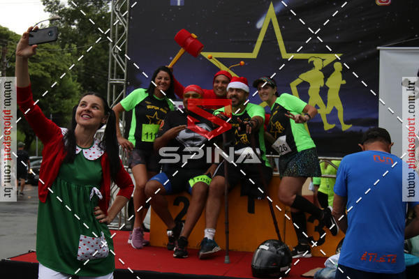 Achetez vos photos de l'vnementCorrida Super Run sur Fotop