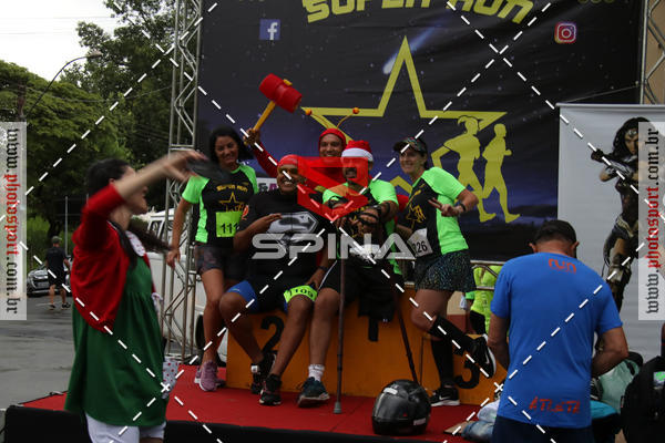 Achetez vos photos de l'vnementCorrida Super Run sur Fotop