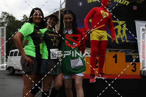 Achetez vos photos de l'vnementCorrida Super Run sur Fotop