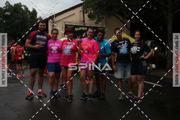 Achetez vos photos de l'vnementCorrida Super Run sur Fotop