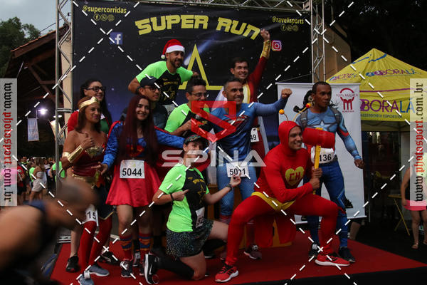 Achetez vos photos de l'vnementCorrida Super Run sur Fotop