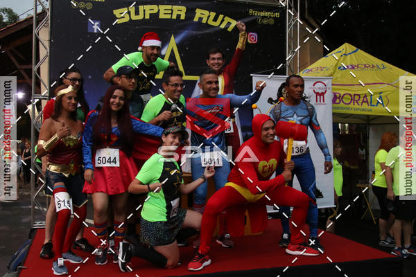 Achetez vos photos de l'vnementCorrida Super Run sur Fotop