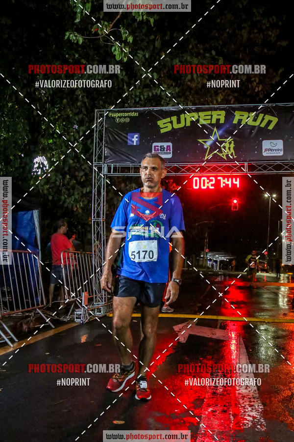 Achetez vos photos de l'vnementCorrida Super Run sur Fotop