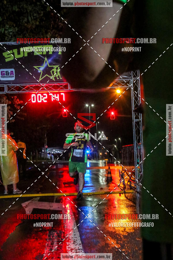 Achetez vos photos de l'vnementCorrida Super Run sur Fotop