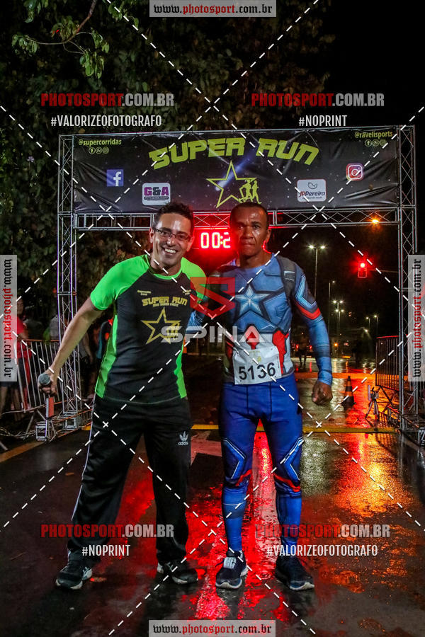 Achetez vos photos de l'vnementCorrida Super Run sur Fotop