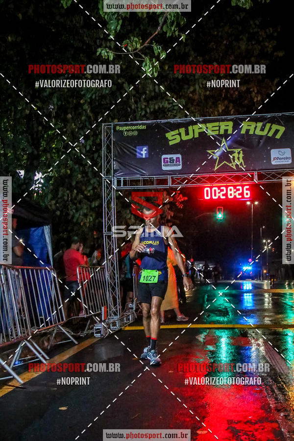 Achetez vos photos de l'vnementCorrida Super Run sur Fotop