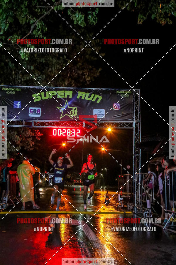 Achetez vos photos de l'vnementCorrida Super Run sur Fotop