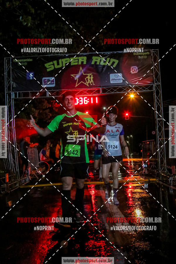 Achetez vos photos de l'vnementCorrida Super Run sur Fotop