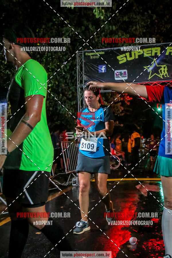 Achetez vos photos de l'vnementCorrida Super Run sur Fotop