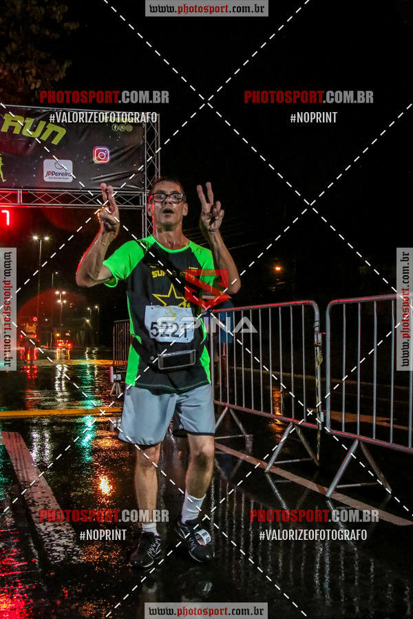 Achetez vos photos de l'vnementCorrida Super Run sur Fotop