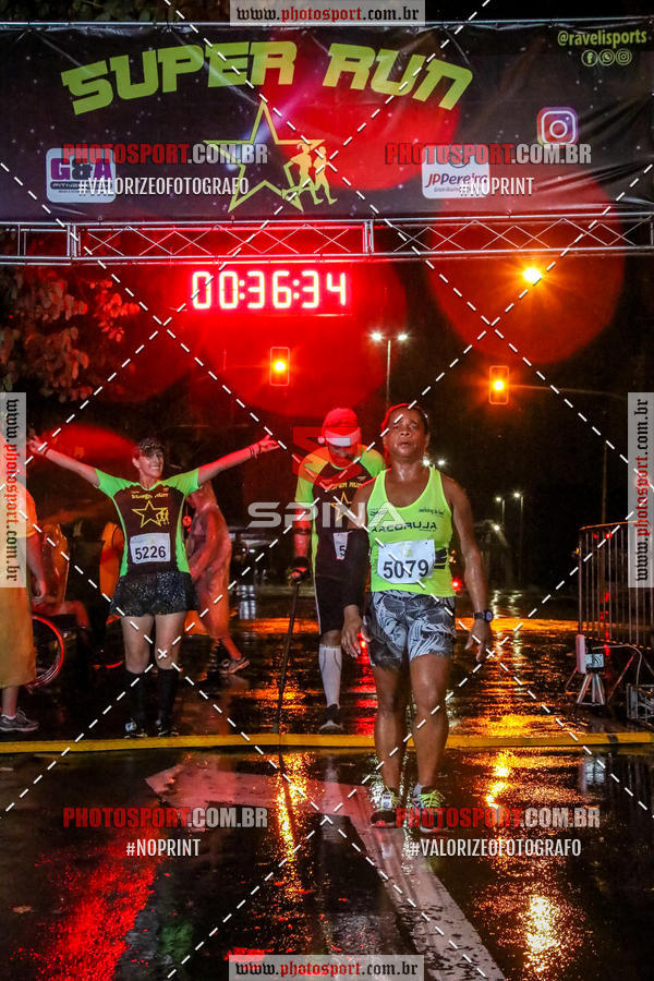 Achetez vos photos de l'vnementCorrida Super Run sur Fotop