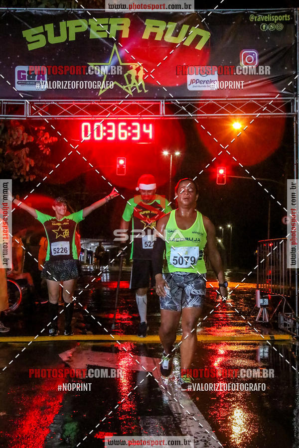 Achetez vos photos de l'vnementCorrida Super Run sur Fotop