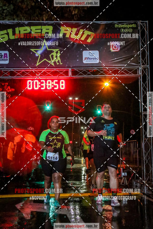 Achetez vos photos de l'vnementCorrida Super Run sur Fotop