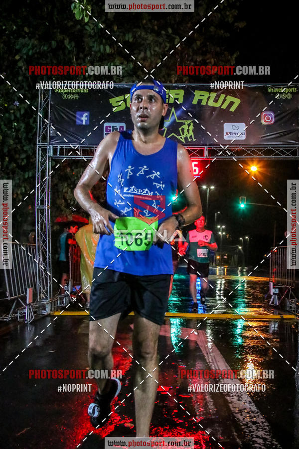 Achetez vos photos de l'vnementCorrida Super Run sur Fotop