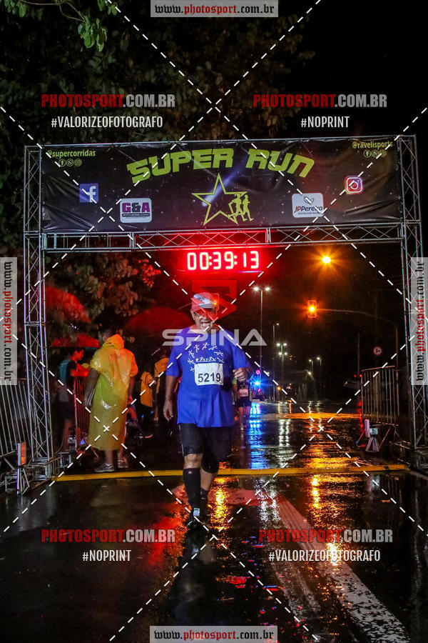 Achetez vos photos de l'vnementCorrida Super Run sur Fotop