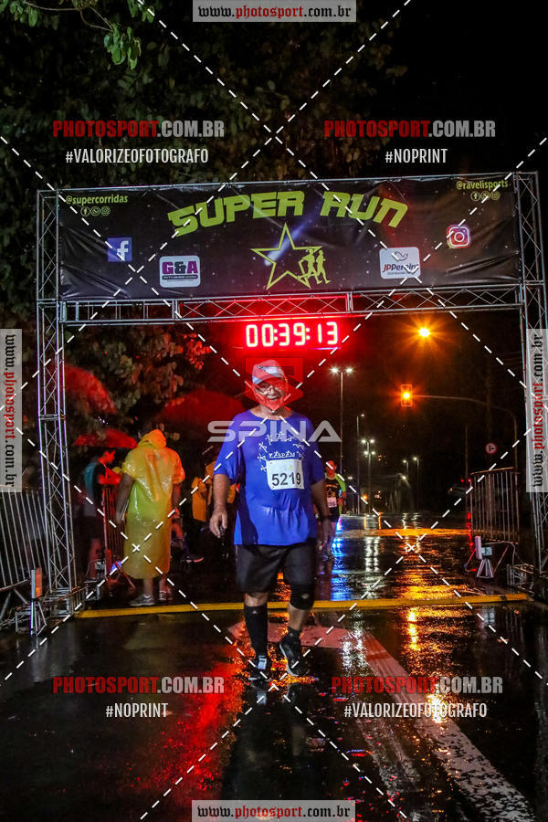 Achetez vos photos de l'vnementCorrida Super Run sur Fotop