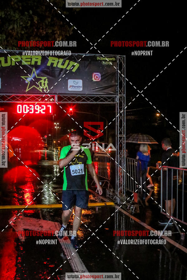 Achetez vos photos de l'vnementCorrida Super Run sur Fotop