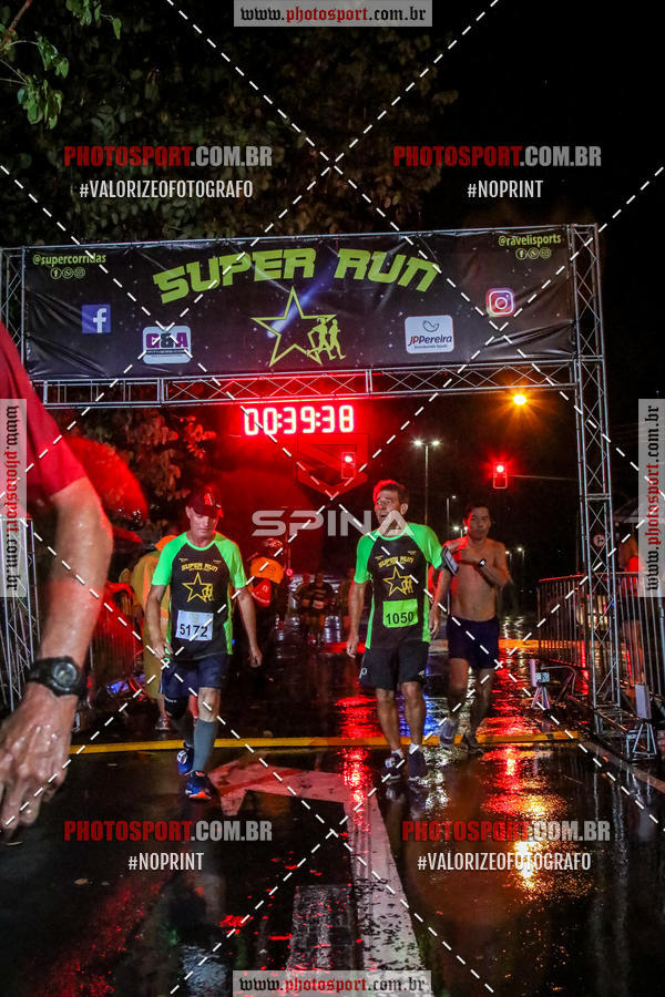 Achetez vos photos de l'vnementCorrida Super Run sur Fotop