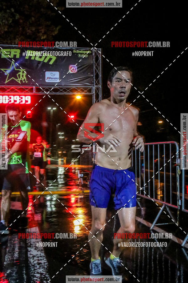 Achetez vos photos de l'vnementCorrida Super Run sur Fotop