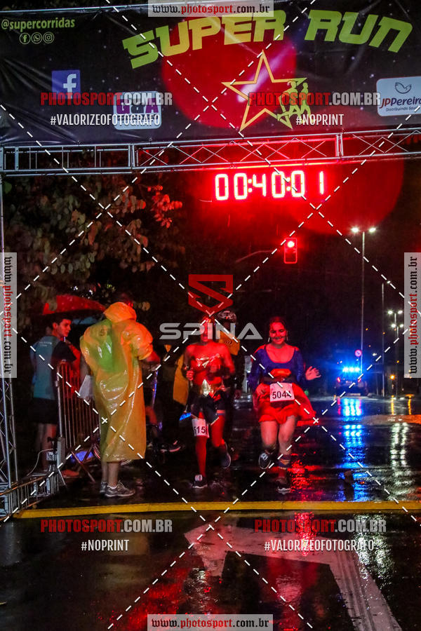 Achetez vos photos de l'vnementCorrida Super Run sur Fotop