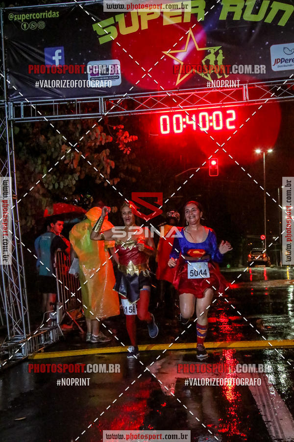 Achetez vos photos de l'vnementCorrida Super Run sur Fotop