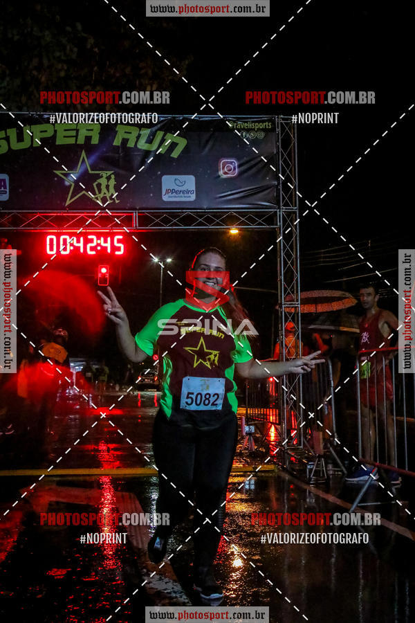 Achetez vos photos de l'vnementCorrida Super Run sur Fotop