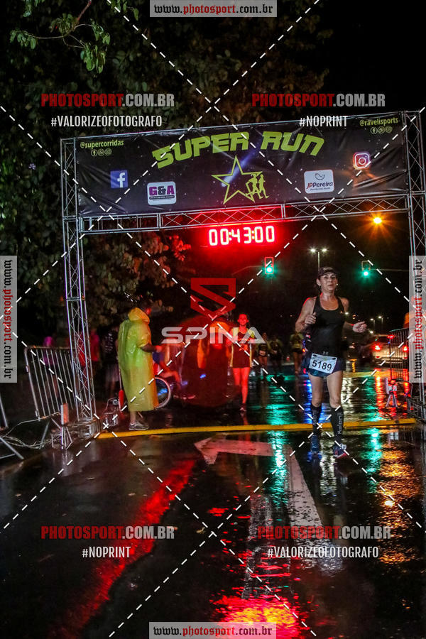 Achetez vos photos de l'vnementCorrida Super Run sur Fotop