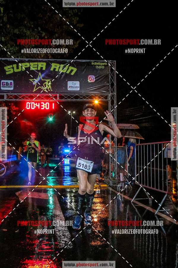 Achetez vos photos de l'vnementCorrida Super Run sur Fotop