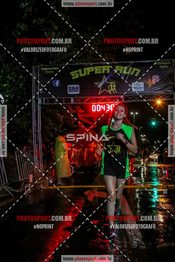 Achetez vos photos de l'vnementCorrida Super Run sur Fotop