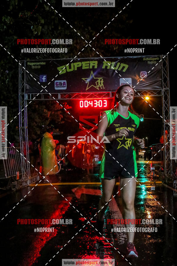 Achetez vos photos de l'vnementCorrida Super Run sur Fotop