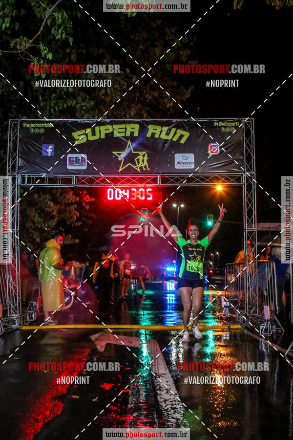 Achetez vos photos de l'vnementCorrida Super Run sur Fotop