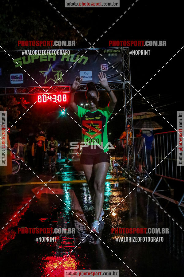 Achetez vos photos de l'vnementCorrida Super Run sur Fotop