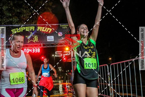 Achetez vos photos de l'vnementCorrida Super Run sur Fotop