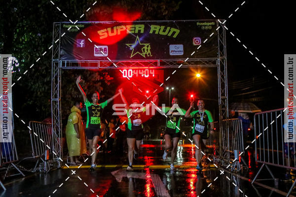 Achetez vos photos de l'vnementCorrida Super Run sur Fotop