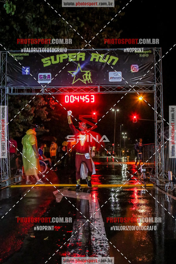 Achetez vos photos de l'vnementCorrida Super Run sur Fotop